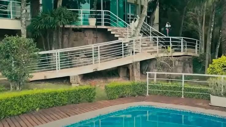 mansão da apresentadora da Globo na Serra da Cantareira